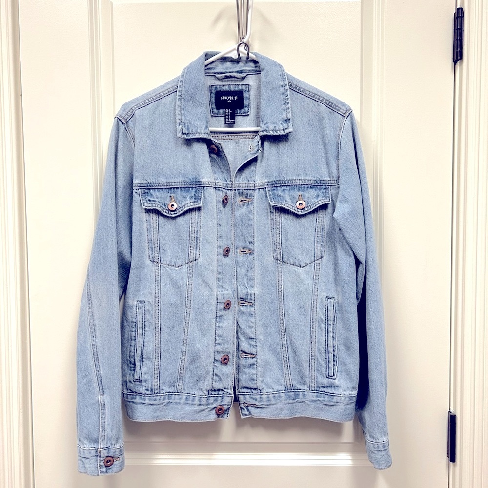 NWOT Forever 21 Denim Jacket Small